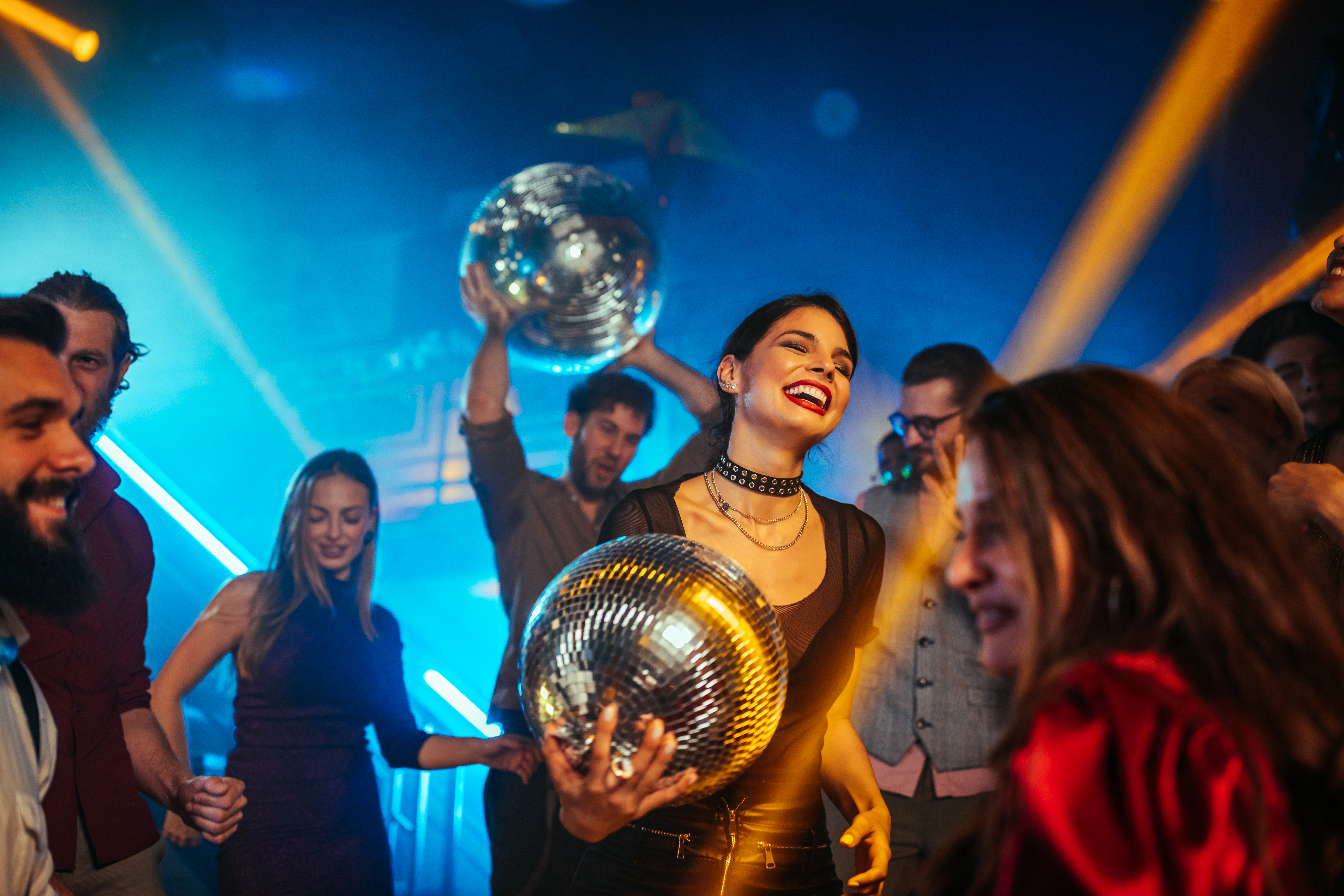 Luxury club and restaurant